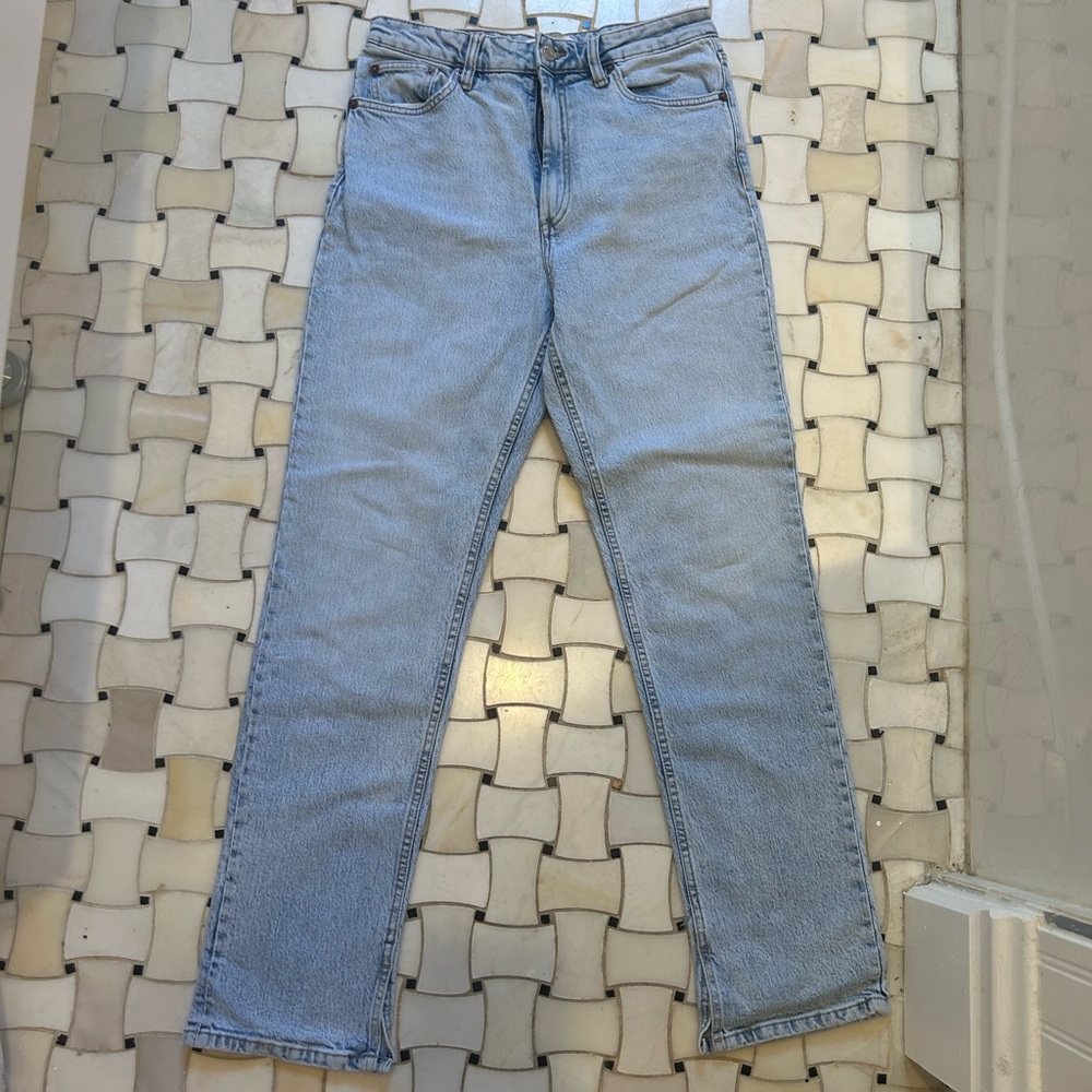 Light Wash Zara Straight Jeans with Ankle Slit